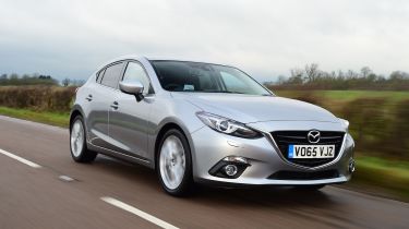 Mazda 3 hatchback 2016 SKYACTIV Diesel - front tracking