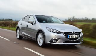 Mazda 3 hatchback 2016 SKYACTIV Diesel - front tracking