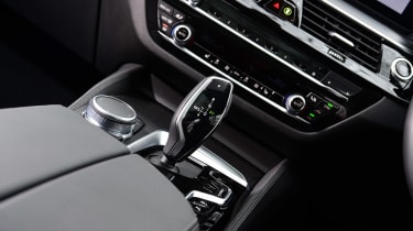 BMW 530e Touring - interior