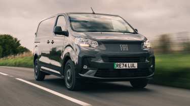 Fiat E-Scudo - front tracking