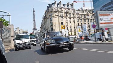 Citroen DS Eiffel Tower