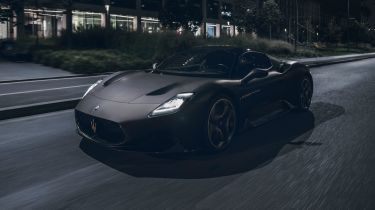 Maserati MC20 Notte - front tracking