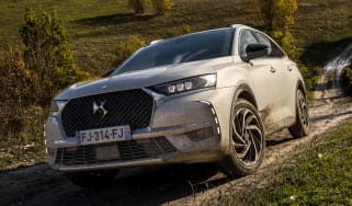 DS 7 Crossback E-Tense - front