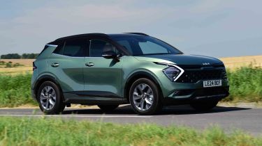 Kia Sportage - side panning