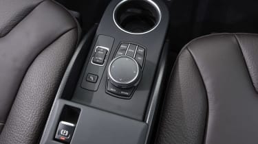 BMW i3s - centre console