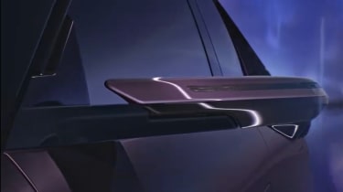  Mazda CX-6e preview - door mirror