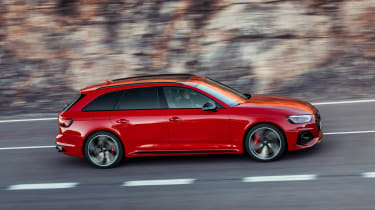 Audi RS 4 Avant - side
