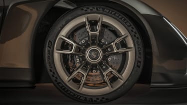 Porsche Mission X studio - wheel