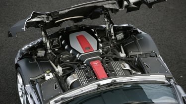 Mercedes SLR Roadster engine