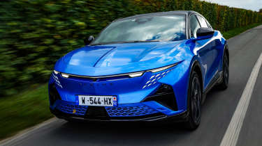 Alpine A390 - front tracking