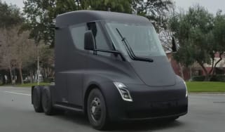 Tesla Semi truck - screenshot