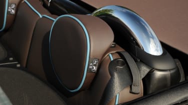 MINI Cooper S Highgate headrest