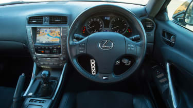 Used Lexus IS - dash
