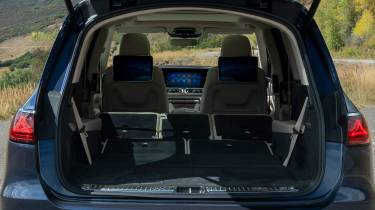 Mercedes GLS - boot seats down