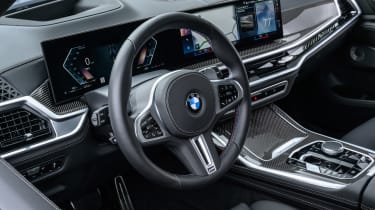 BMW X7 M60i xDrive - steering wheel