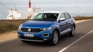 Volkswagen T-Roc - front tracking
