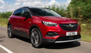 Vauxhall Grandland X - front