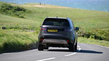 Land Rover Discovery Tempest - rear cornering