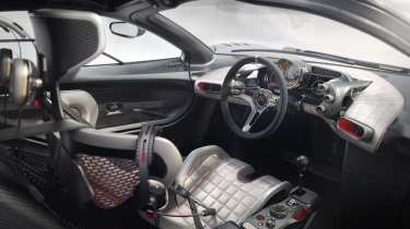 GMA S1 LM interior