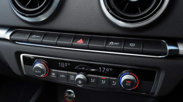 Audi A3 centre console