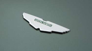 Used Aston Martin DB7 - badge