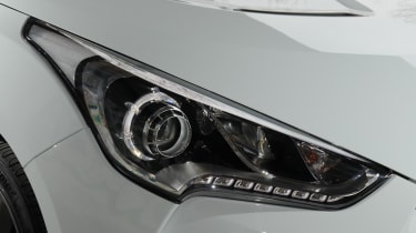 Hyundai Veloster light