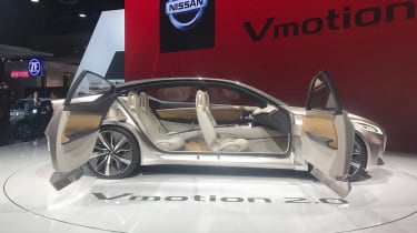 Nissan Vmotion 2.0 concept - Detroit doors open