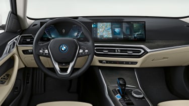 BMW i4 - dash