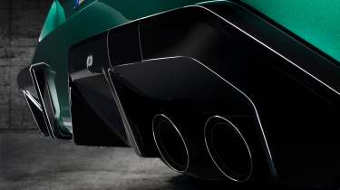 BMW M5 - exhaust