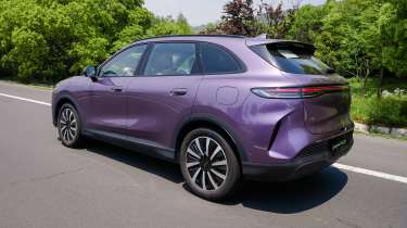 Lepas L8 - rear tracking