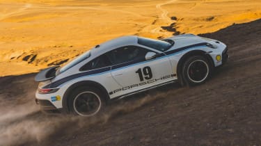 Porsche 911 Dakar - side