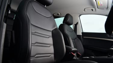 SEAT Ateca - front seats