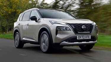 Nissan X-Trail E-4orce - front tracking