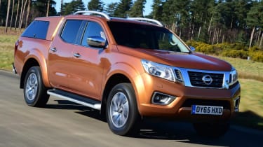 Nissan Navara - front