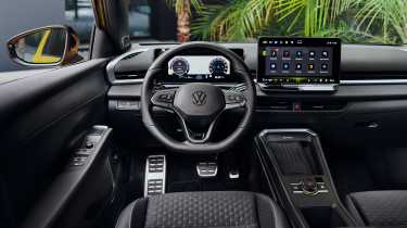 Volkswagen T-Roc - cabin