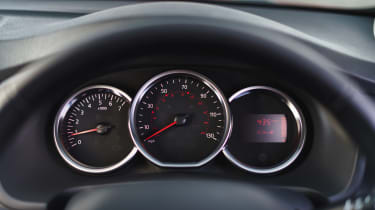 Dacia Sandero Stepway Techroad - dials