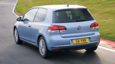 Volkswagen Golf rear tracking
