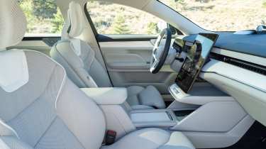 Volvo ES90 - front seats