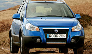 Front view of Fiat Sedici Eleganza