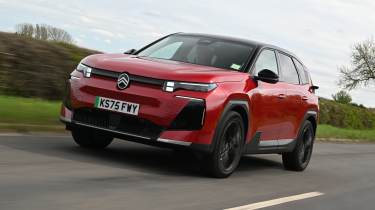 Citroen e-C5 Aircross - front tracking