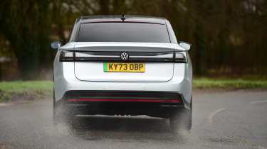 Volkswagen ID.7 - rear cornering