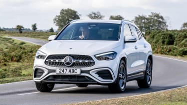 Mercedes GLA facelift - front action