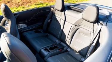 Mercedes-AMG CLE 53 Cabriolet - rear seats