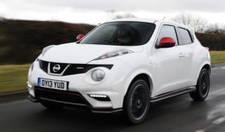 Nissan Juke Nismo front tracking