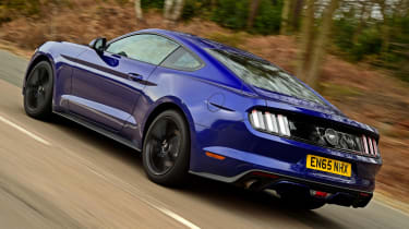 Ford Mustang 2.3 EcoBoost 2016 - rear tracking 2