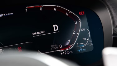 BMW 530e Touring - dials