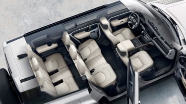 Land Rover Defender 130 - seats