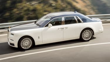 Rolls-Royce Phantom - side profile action