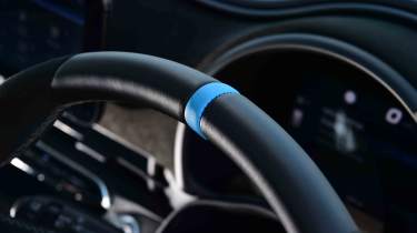 Abarth 500e - twelve o'clock steering wheel marker