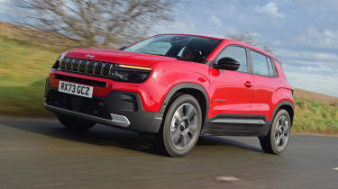 Jeep Avenger Altitude+ - front tracking